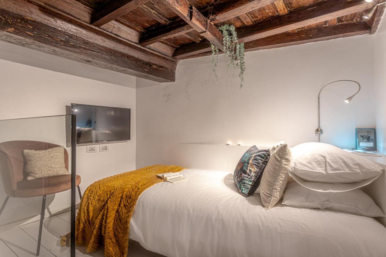 Lucrezia Apartment - Close To Piazza Navona โรม ภายนอก รูปภาพ