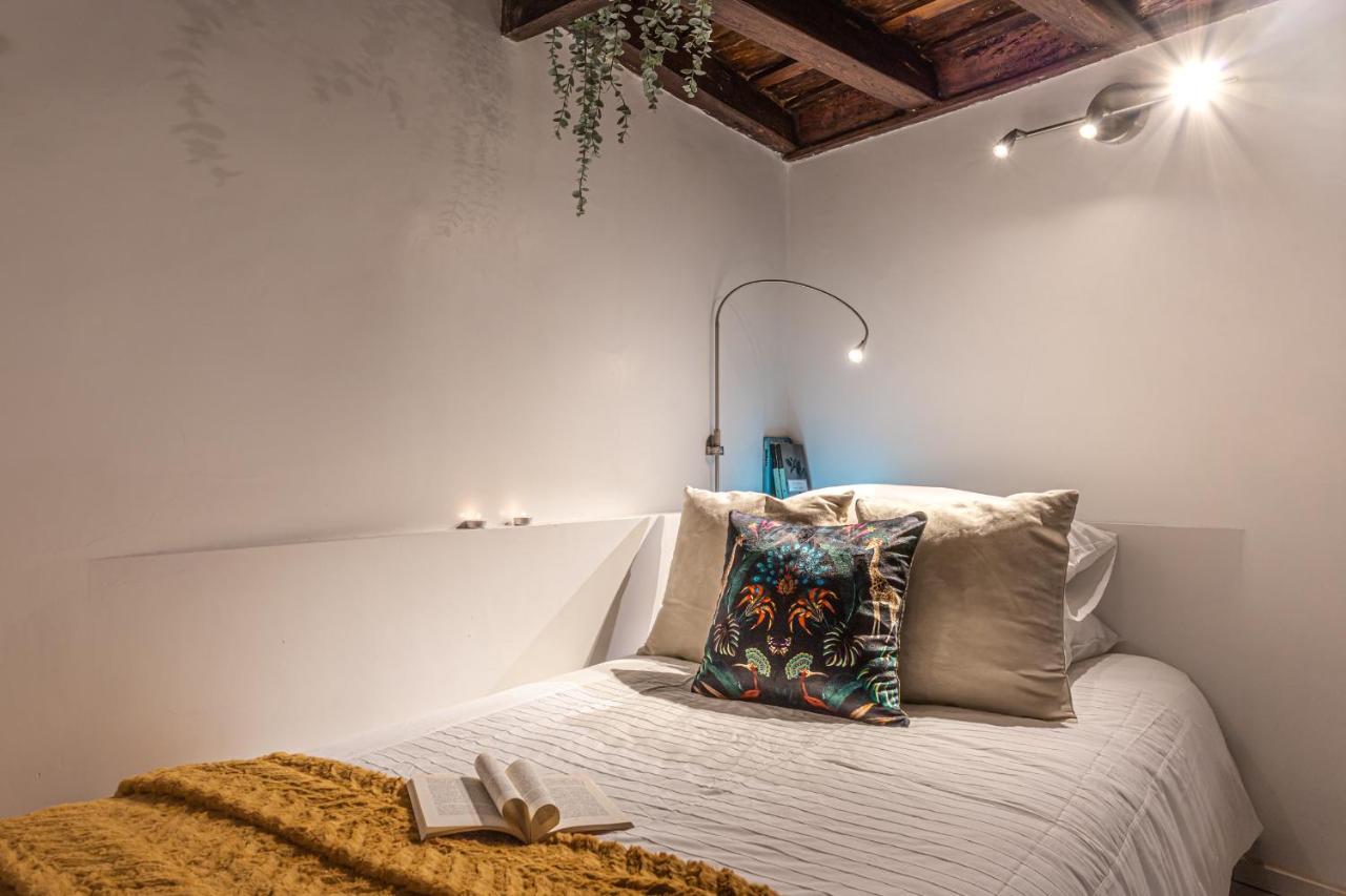 Lucrezia Apartment - Close To Piazza Navona โรม ภายนอก รูปภาพ