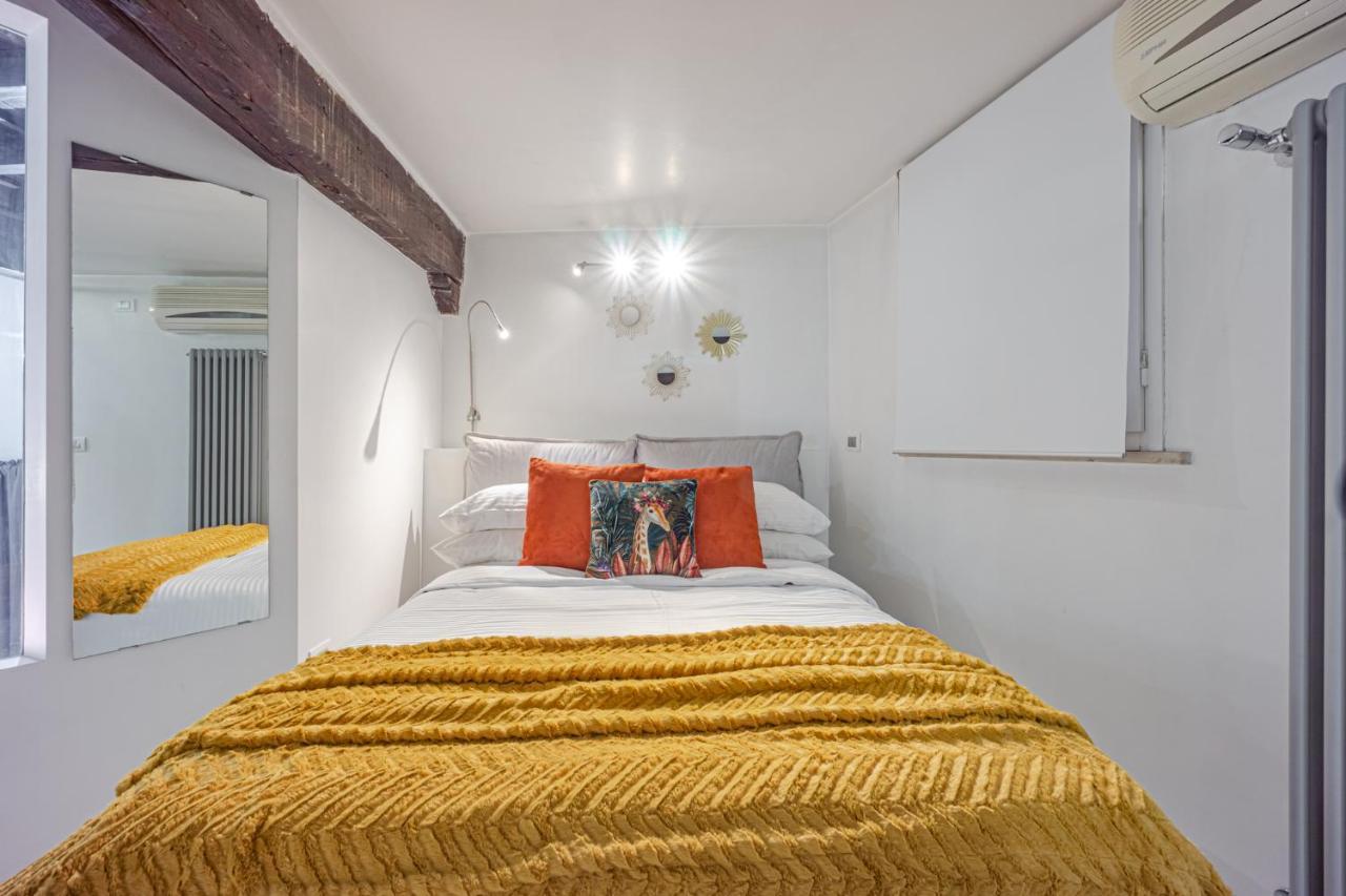 Lucrezia Apartment - Close To Piazza Navona โรม ภายนอก รูปภาพ