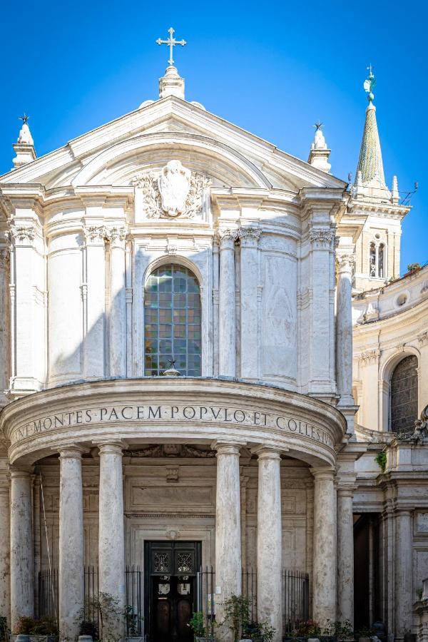 Lucrezia Apartment - Close To Piazza Navona โรม ภายนอก รูปภาพ