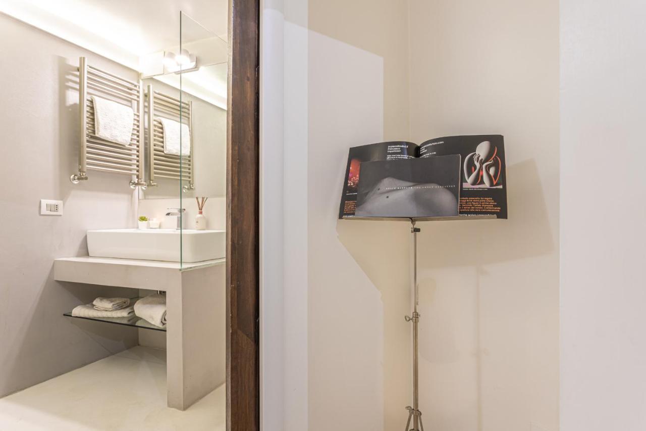Lucrezia Apartment - Close To Piazza Navona โรม ภายนอก รูปภาพ