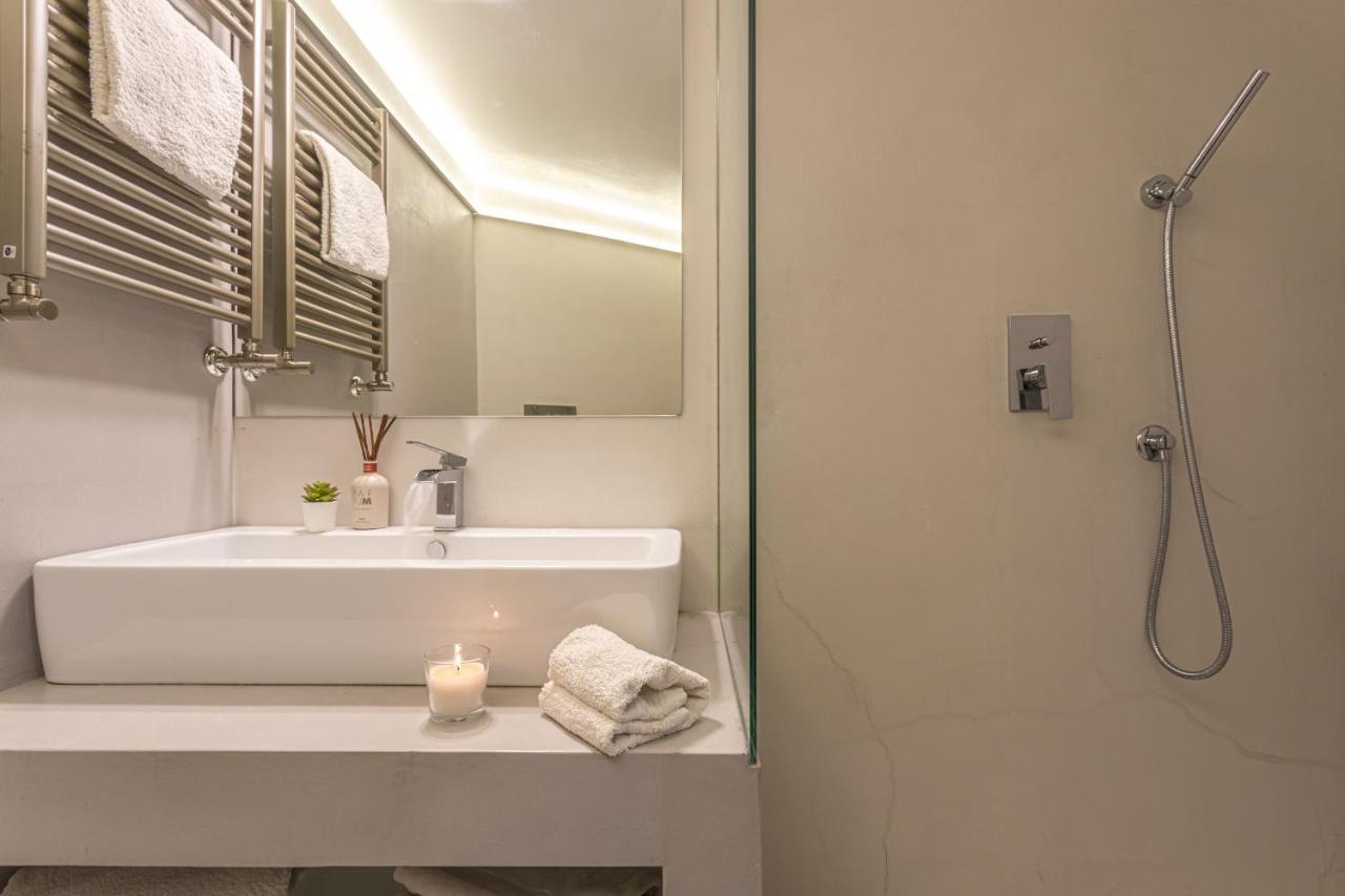 Lucrezia Apartment - Close To Piazza Navona โรม ภายนอก รูปภาพ